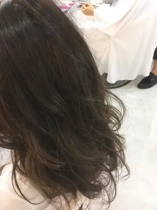 セミロング ロング カラー 髪質改善 中川　翔のヘアスタイル