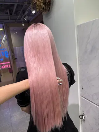 カラー MOMOKA🍑プル エクステ・ハイトーンのヘアスタイル