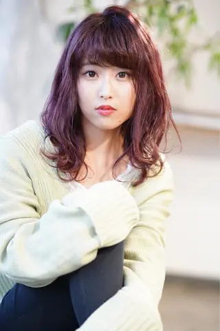 ミディアム ハイトーン/レイヤー /ケアブリーチ石川治のヘアスタイル