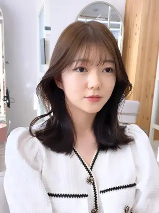 ミディアム 韓国くびれレイヤー 🇰🇷はづきのヘアスタイル