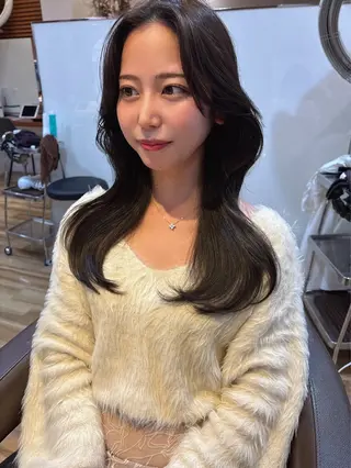 ロング カラー レイヤーカット /透明感/千葉怜寿のヘアスタイル