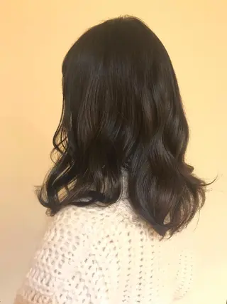 ミディアム カラー コマツリサ ROCCO eastのヘアスタイル