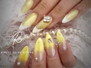ネイル R MOEのネイルデザイン