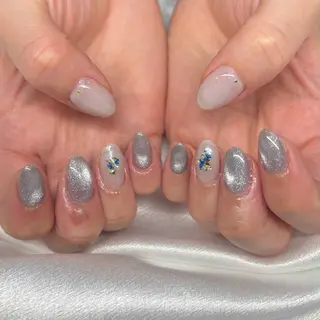 ネイル . 未來のネイルデザイン