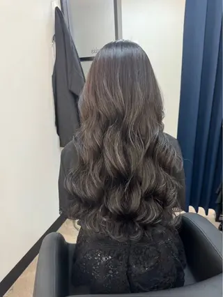 ロング ARMONY 神宮前所属・コテ巻き風パーマ 🦋そま🦋のヘアスタイル