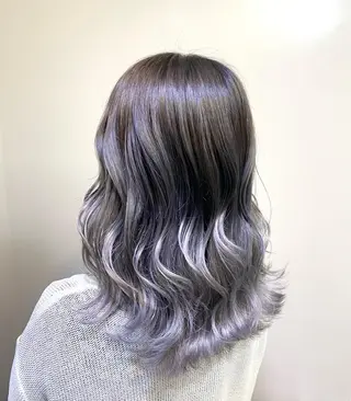 セミロング カラー ブリーチ毛対応酸性 ストレート🌈サキのヘアスタイル