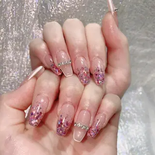 ネイル Queens 榊 まおのネイルデザイン