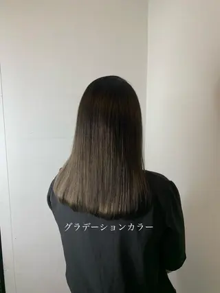 ロング メンズバレイヤージュ 斉藤春のヘアスタイル