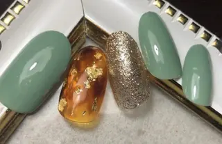 ネイル Nest 岩崎のネイルデザイン