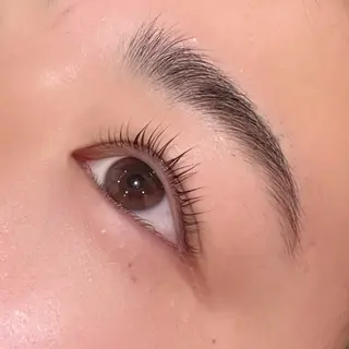 マツエク・マツパ eye lash mele.(マレ)所属・mele(マレ) akiのマツエク・マツパデザイン