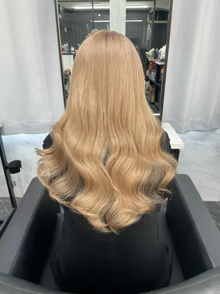 ロング カラー Ria OSAKA　梅田所属・マリカ🦋韓国 ハイトーン/エクステのヘアスタイル