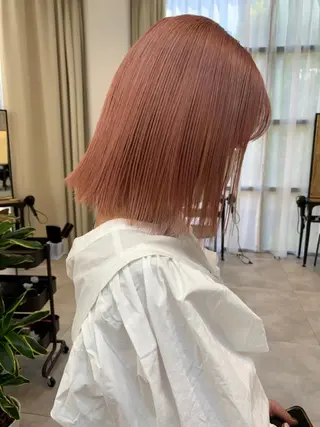 ミディアム カラー VIEWユリナ メイク/ カットのヘアスタイル