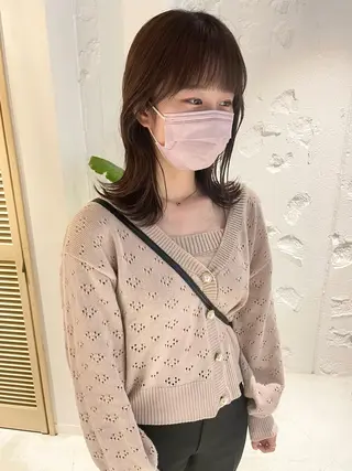 ミディアム カラー 🩰オリーブ/ ベージュ松本咲花🩰のヘアスタイル