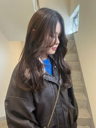 セミロング siki所属・SIKI yuuna レイヤーカット🪽のヘアスタイル