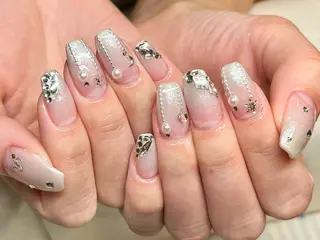 ネイル ネイルサロン　リリーブランシュ所属・森 瑞紀のネイルデザイン