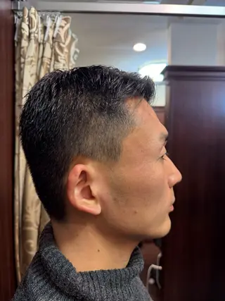 ショート ヒロ銀座ヘアーサロン五反田店所属・清水 温哉のヘアスタイル