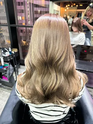 セミロング カラー ベージュ透明感カラー 🫧AYUMI🫧のヘアスタイル