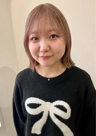 ミディアム 東村 桃花のヘアスタイル