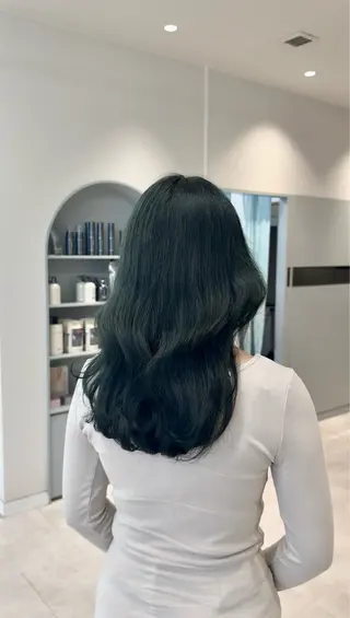 ロング カラー 🦋ブリーチカラー ×ベージュ🦋まなかのヘアスタイル