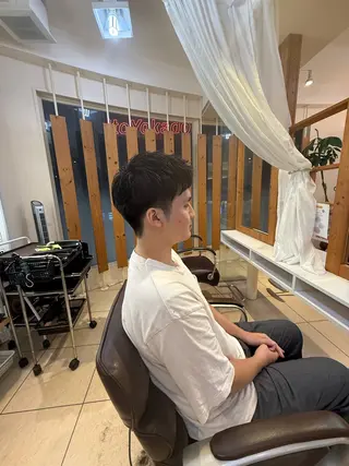 メンズ ブルジオン Bourgeon by BCBG所属・青山 光のヘアスタイル