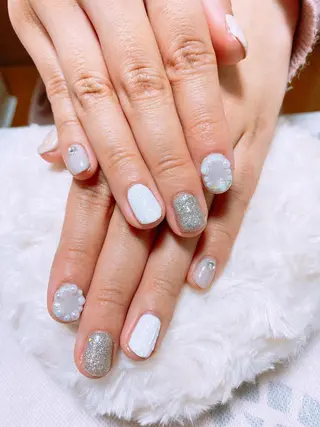 ネイル The Best Beauty受付担当のヘアスタイル