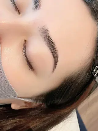 マツエク・マツパ ホワイトアイ HIKARUの眉毛・アイブロウイメージ