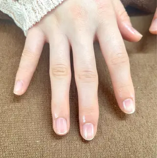 ネイル 自爪とネイルケア専門サロン　プリナチュール所属・吉岡 泉のネイルデザイン