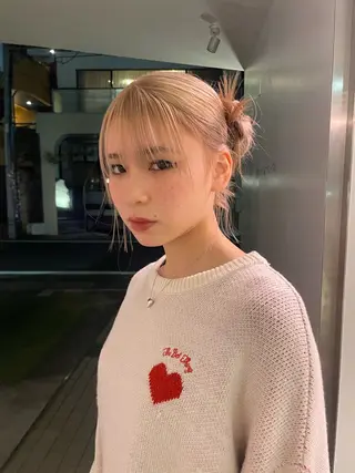 セミロング カラー FILMS 綾菜のヘアスタイル