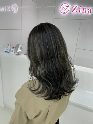 セミロング カラー 🫧髪質改善🫧 神田紗来のヘアスタイル