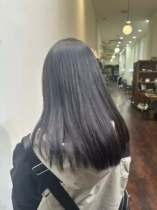 セミロング カラー LOA uraraのヘアスタイル