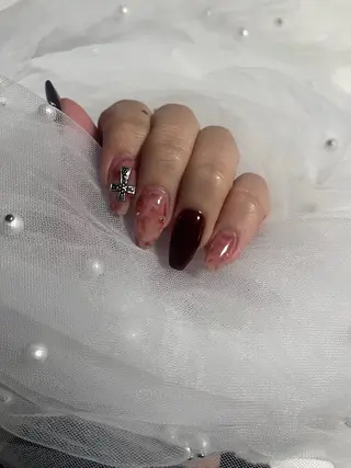 ネイル ピュアアクア所属・斧田 莉穂のネイルデザイン