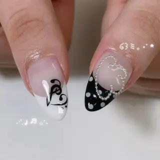 ネイル MINAMI໒꒱ Y2K、韓国ガーリーのネイルデザイン