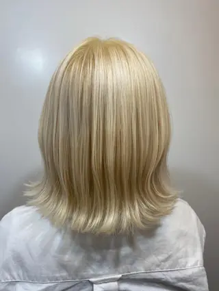 セミロング ブリーチ毛対応酸性 ストレート🌈サキのヘアスタイル