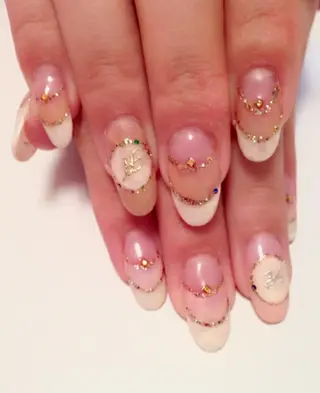 ネイル ネイル＆フラワーサロン〜Ri✦hiro〜鳥栖店所属・HIRATA RIEのネイルデザイン