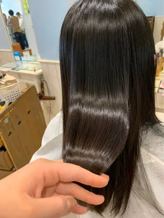 セミロング うる艶カラー 🫶🏼💭mikaのヘアスタイル