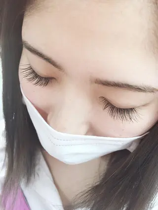 マツエク・マツパ 佐藤 花帆のヘアスタイル