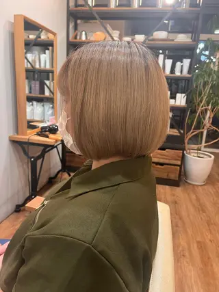 ミディアム よしだ しおりのヘアスタイル