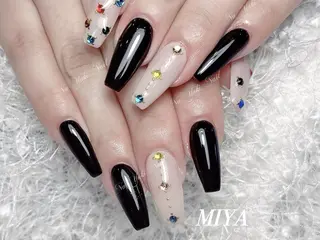 ネイル 🦋 Queenieのネイルデザイン