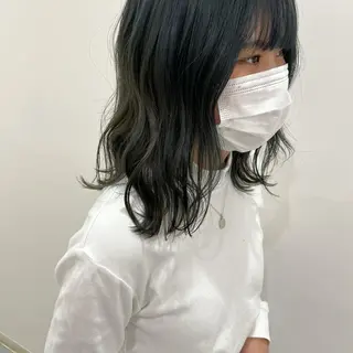 セミロング カラー akane .のヘアスタイル