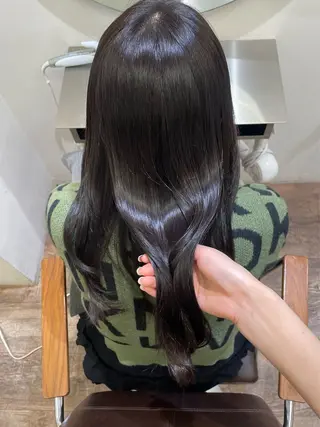 セミロング elena byartefice所属・安達 萌花のヘアスタイル