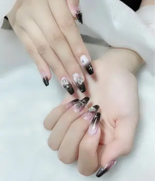 ネイル Tini ANA.CHUOのネイルデザイン