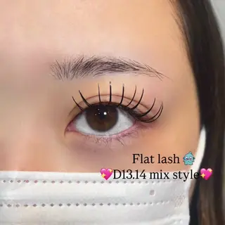 マツエク・マツパ 山本 恋乃香のヘアスタイル