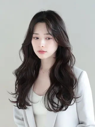 ロング カラー レイヤー/顔周り /透明感🩶高橋大のヘアスタイル