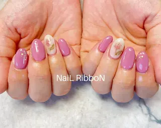 ネイル ネイルリボン 受付スタッフのネイルデザイン
