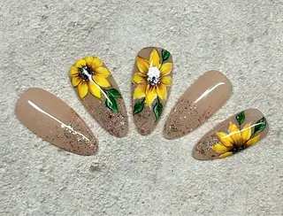 ネイル M.N_ nailのネイルデザイン