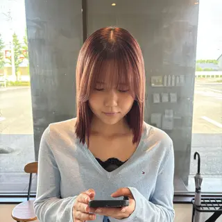 ミディアム 小木曽 里華のヘアスタイル