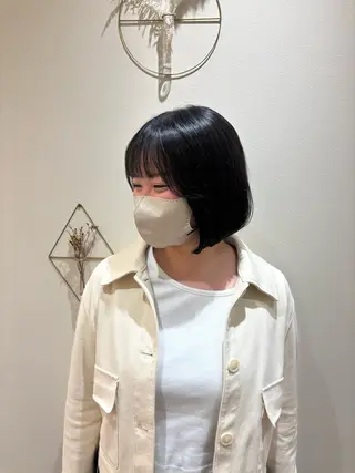 ショート カラー TinkerLip所属・レイヤー／ボブ／暗髪 透明感カラーChieのヘアスタイル