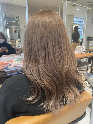 ロング カラー 艶ハイトーン👑♡ NATSUKIのヘアスタイル