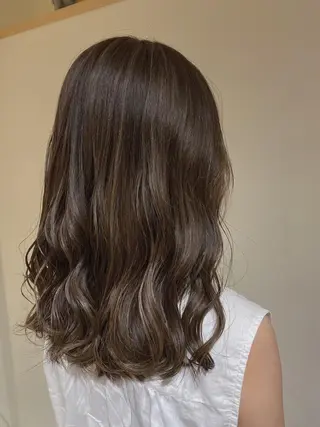 セミロング カラー 吉田 光佑のヘアスタイル