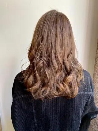 セミロング カラー 🐺ウルフ/レイヤー 似合わせ‎🤍沙羅のヘアスタイル